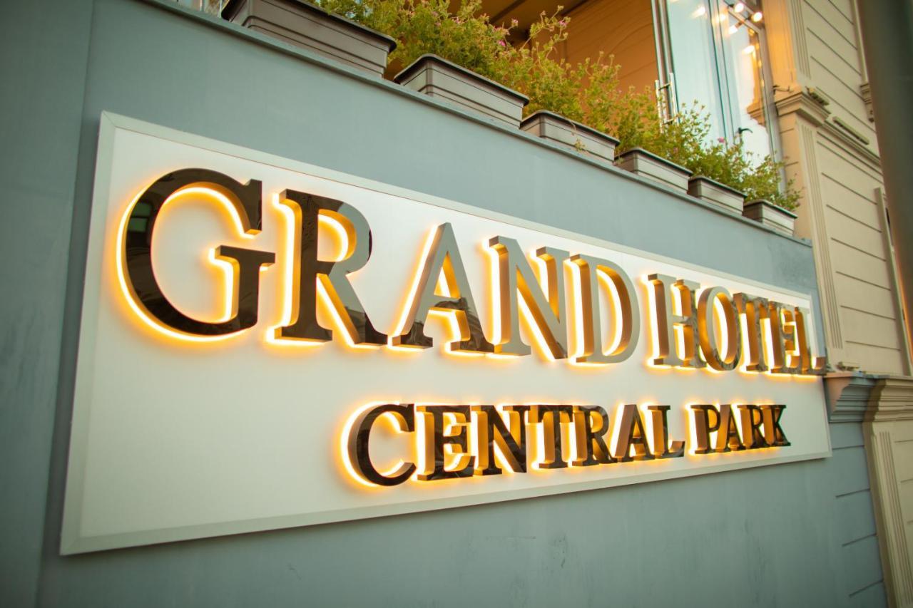 Grand Hotel Baku Central Park Екстериор снимка